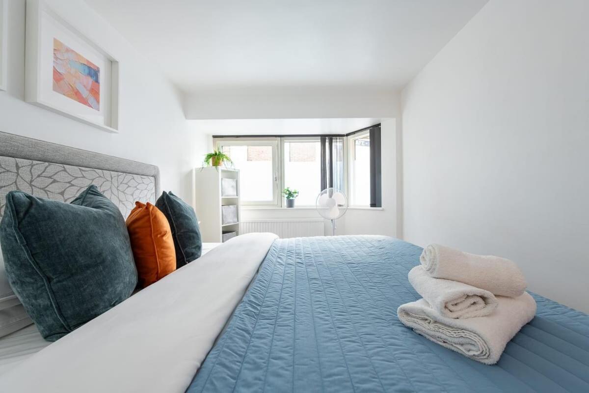 City Center,2 Bedroom Apartment With Parking Cambridge-i reptér Kültér fotó