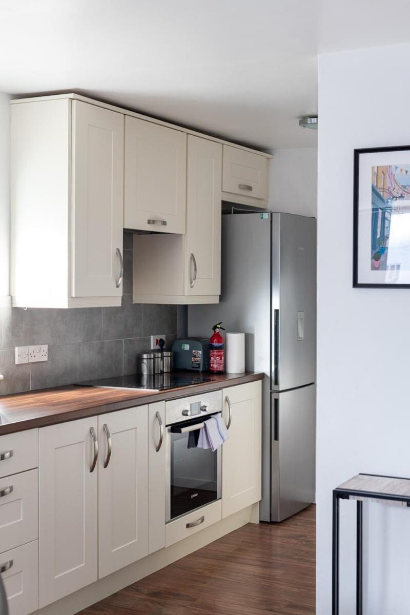 City Center,2 Bedroom Apartment With Parking Cambridge-i reptér Kültér fotó