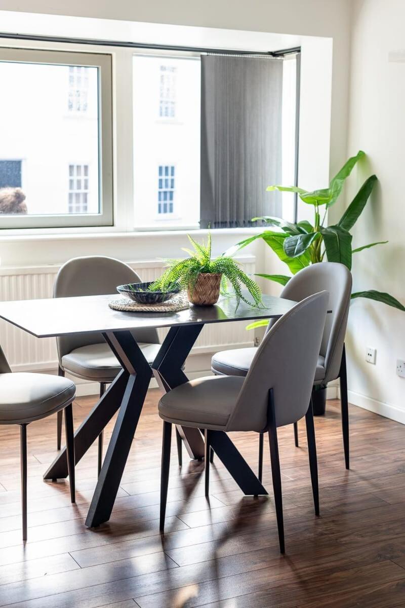City Center,2 Bedroom Apartment With Parking Cambridge-i reptér Kültér fotó
