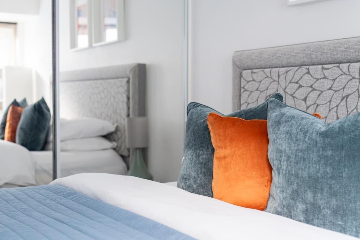 City Center,2 Bedroom Apartment With Parking Cambridge-i reptér Kültér fotó