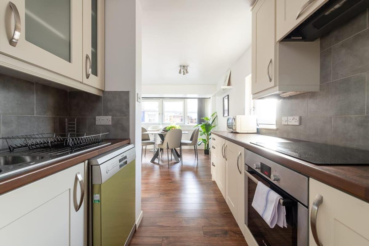 City Center,2 Bedroom Apartment With Parking Cambridge-i reptér Kültér fotó